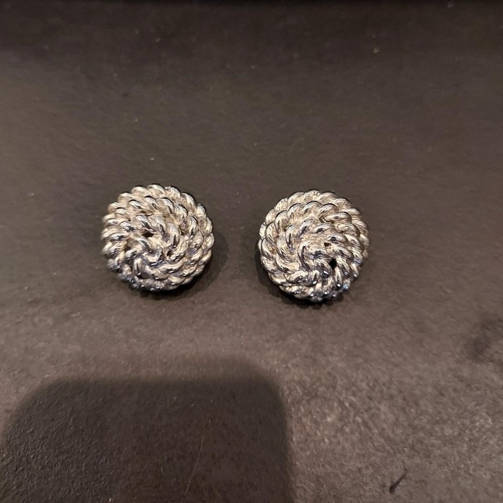 EUC Silvertone costume round braid-effect post earrings